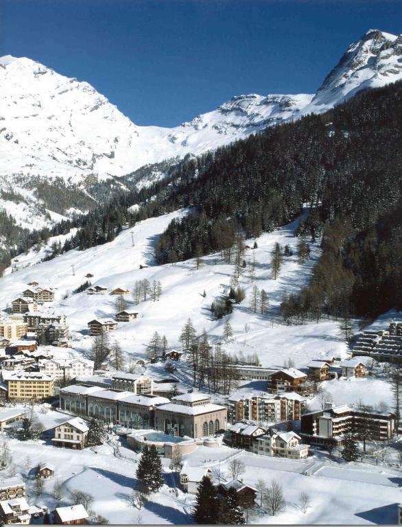 Appartementhaus La Promenade Leukerbad Habitación foto